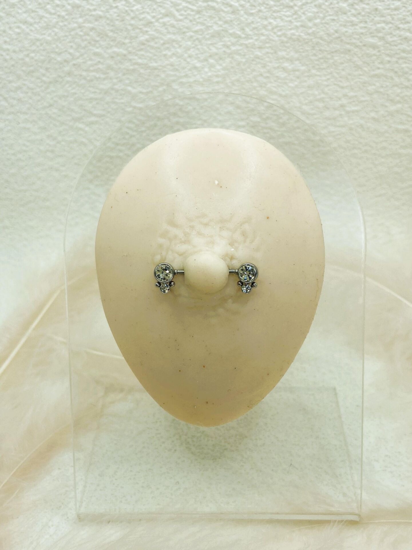 CERRAHİ ÇELİK GÜMÜŞ RENGİ GÖĞÜS UCU PİERCİNG KÜPE