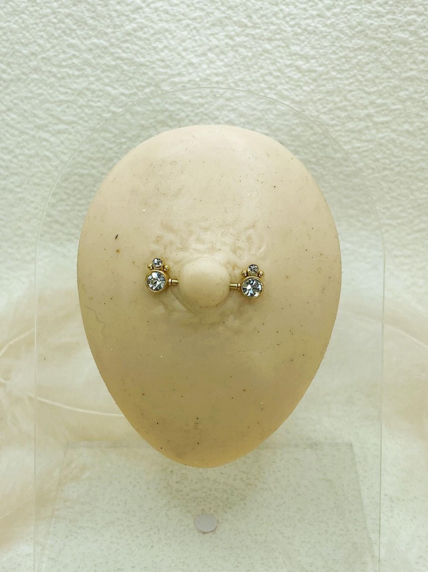 CERRAHİ ÇELİK ALTIN RENGİ GÖĞÜS UCU PİERCİNG KÜPE