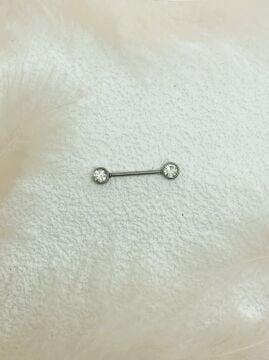 CERRAHİ ÇELİK GÜMÜŞ RENGİ GÖĞÜS UCU PİERCİNG KÜPE