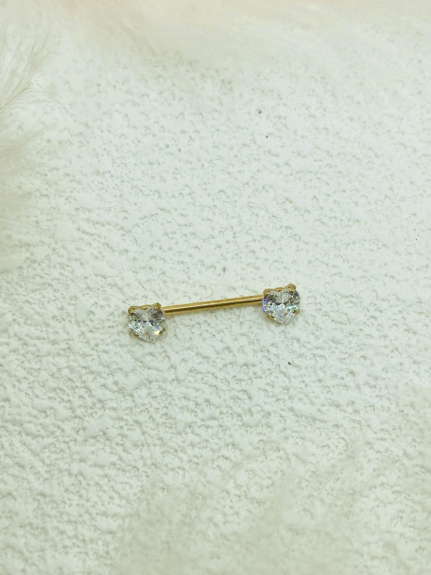 CERRAHİ ÇELİK ALTIN RENGİ GÖĞÜS UCU PİERCİNG KÜPE