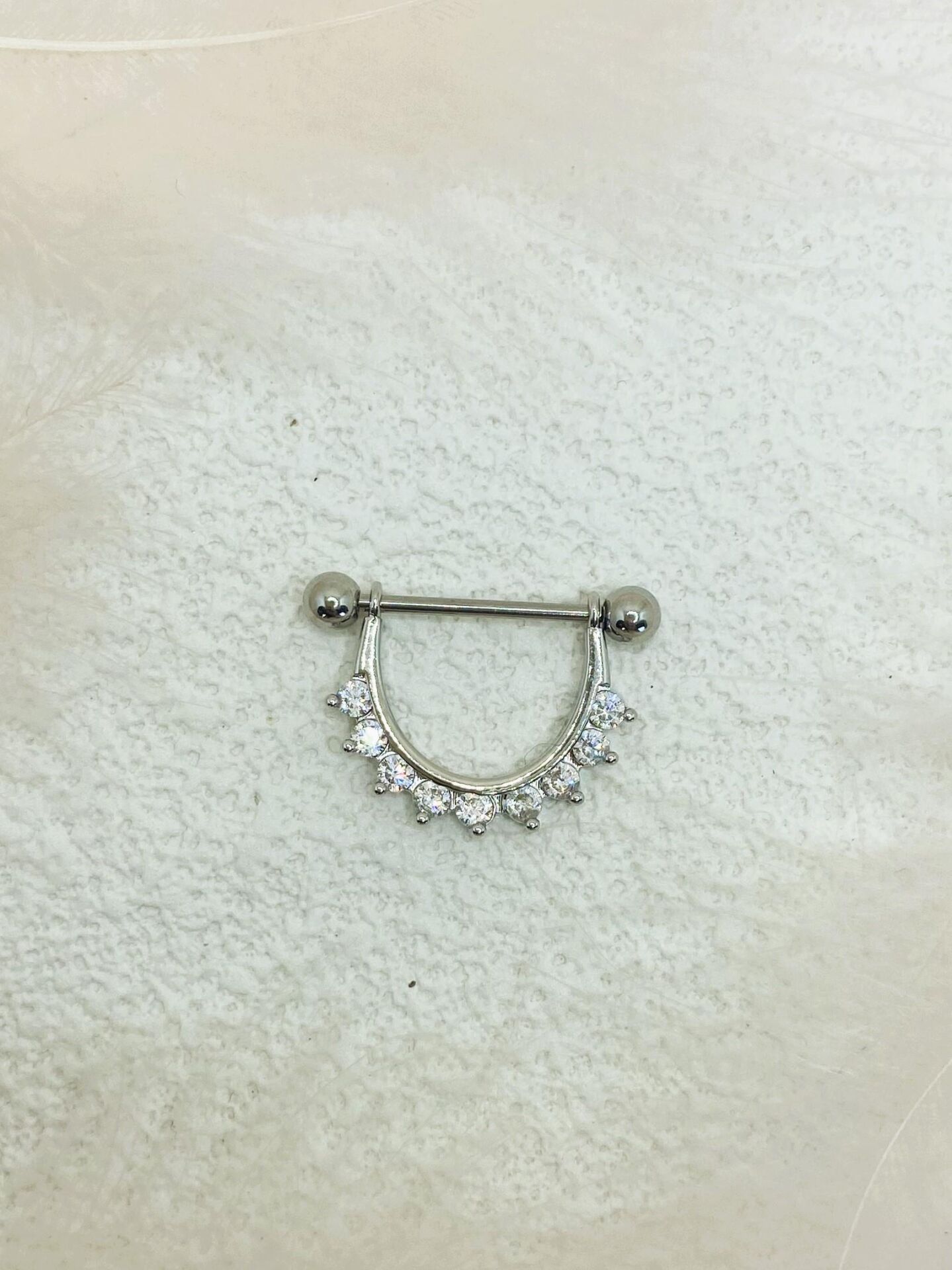 CERRAHİ ÇELİK GÜMÜŞ RENGİ GÖĞÜS UCU PİERCİNG KÜPE