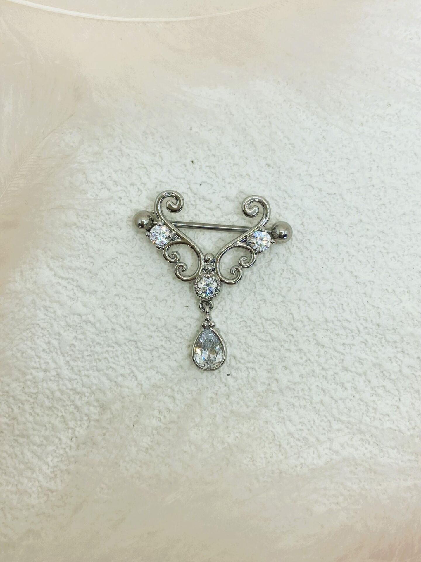 CERRAHİ ÇELİK GÜMÜŞ RENGİ GÖĞÜS UCU PİERCİNG KÜPE