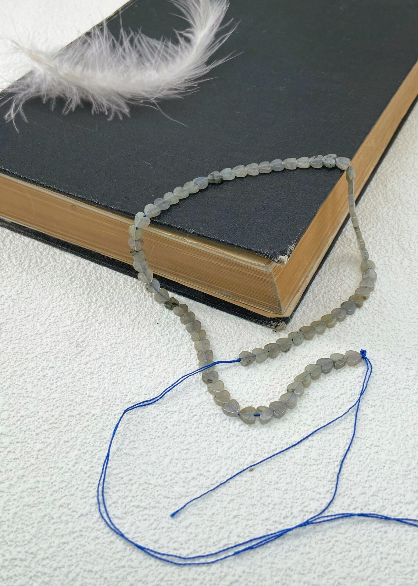 LABLADORİT DOĞALTAŞ KALPLİ DİZİ 4 MM