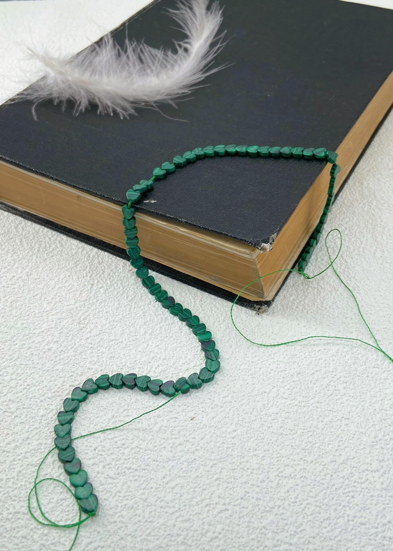 MALAKİT DOĞALTAŞ KALPLİ DİZİ 4 MM