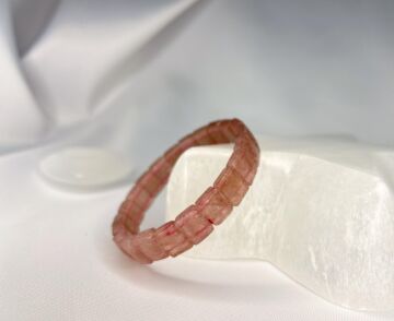 ÇİLEK KUVARS DOĞALTAŞ ROLEX KESİM BİLEKLİK