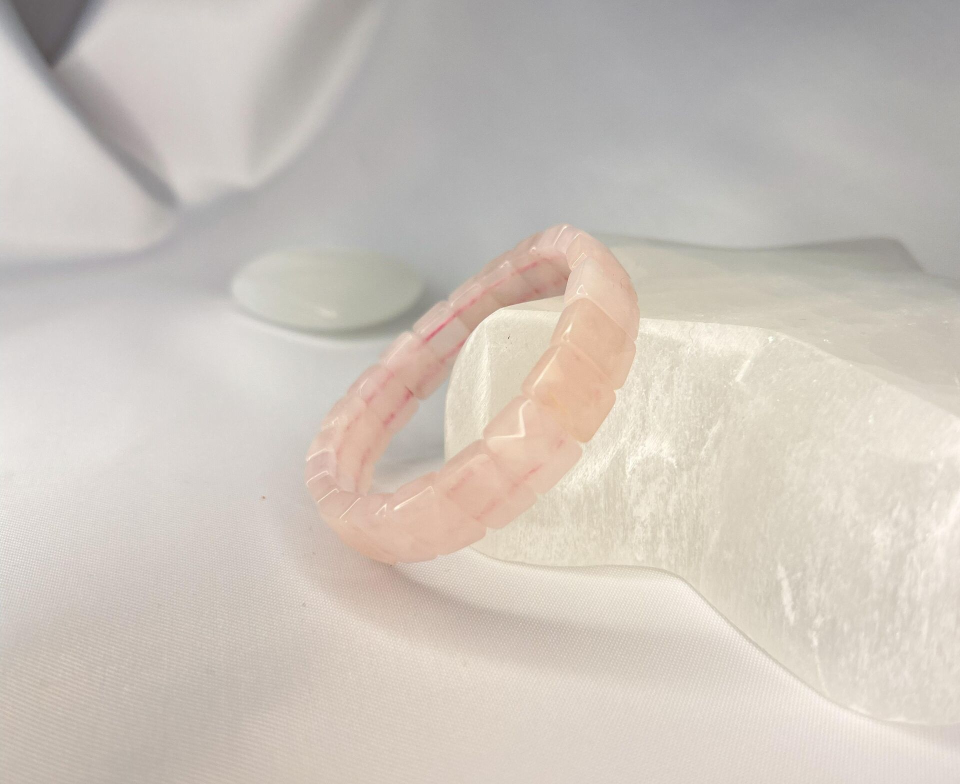 PEMBE KUVARS DOĞALTAŞ ROLEX KESİM BİLEKLİK