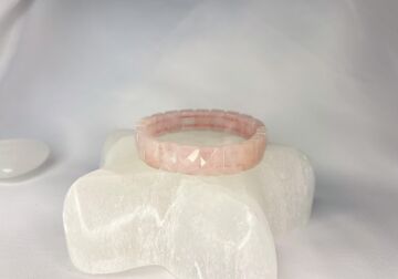 PEMBE KUVARS DOĞALTAŞ ROLEX KESİM BİLEKLİK