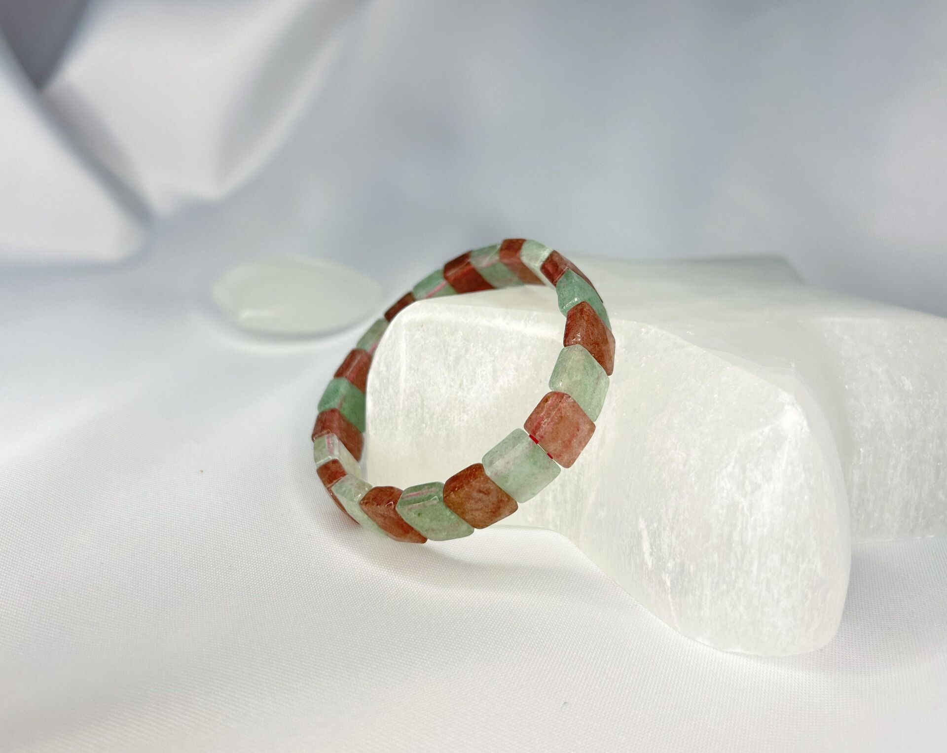 AVENTURİN VE ÇİLEK KUVARS DOĞALTAŞ ROLEX KESİM BİLEKLİK